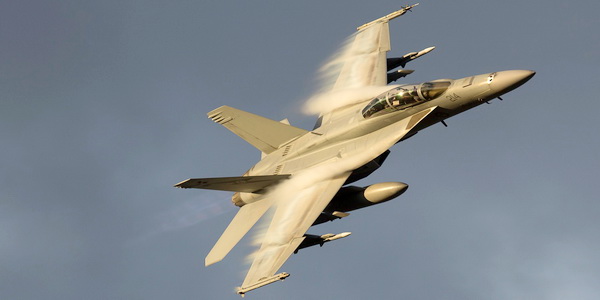 أستراليا | مفاوضات أسترالية أمريكية لتزويد أوكرانيا بمقاتلات F/A-18 Hornet تابعة للقوات الجوية الملكية الأسترالية.