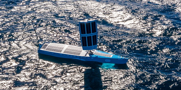 أستراليا | البحرية الملكية الأسترالية تتلقى السفينة السطحية غير المأهولة "الزجاجة الزرقاء"Ocius Bluebottle – USV المطورة محليًا.