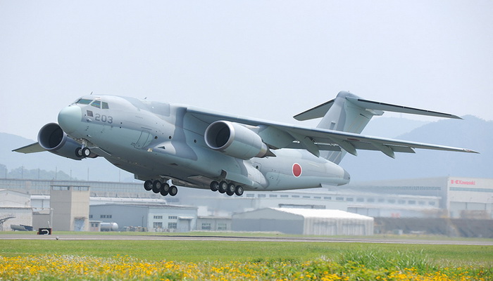 اليابان تستكمل مشروع تطوير طائرة الشحن العسكري "كاواساكي سي 2"