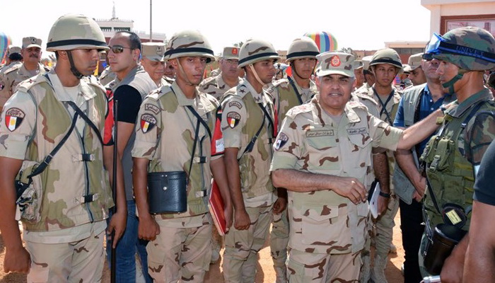 الجيش المصري ينفذ إحدى أكبر مناوراته الاستراتيجية العسكرية بالمنطقة الغربية