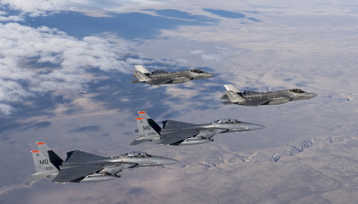 الكونغرس الأمريكي يعتمد أسراب من مقاتلات F-16 bock 70/75 viper والتخلي عن الشبحية  .F-35