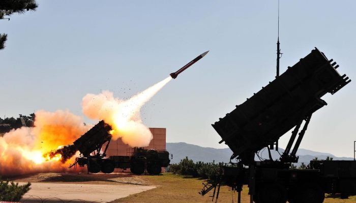 شركة رايثيون Raytheon تفوز بعقد لتوريد مجموعة تعديل صواريخ باتريوت لتايوان .