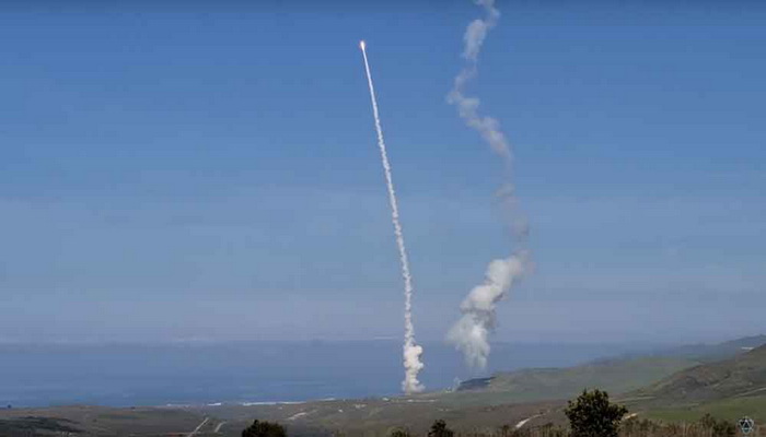 منظومة الدفاع الجوي الأمريكية GMD تعترض صواريخ باليستية عابرة لقارات .ICBM 