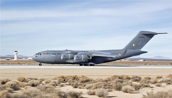 القوات الجوية الهندية IAF تستقبل طائرة نقل من طراز C-17 Globemaster III.