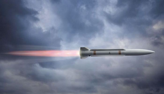رايثيون تكشف عن تطوير صاروخ جو جو متوسط المدى بريجرين Peregrine AAM.