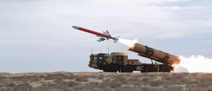 البحرية الباكستانية تختبر بنجاح إطلاق صاروخ الدفاع الساحلي Zarb"- ضرب" المضاد للسفن.