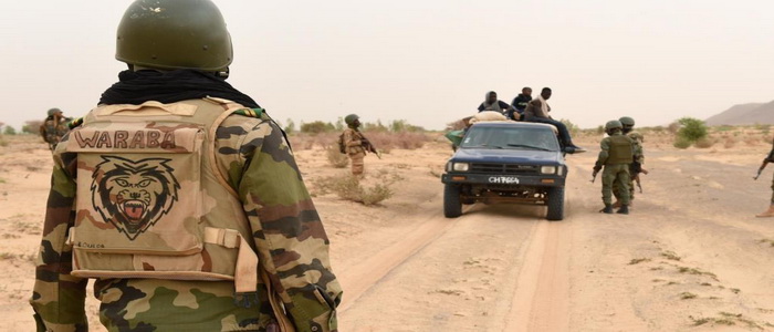 مقتل 24 عنصرا من جيش مالي بهجوم مسلح على دورية عسكرية شرق البلاد.