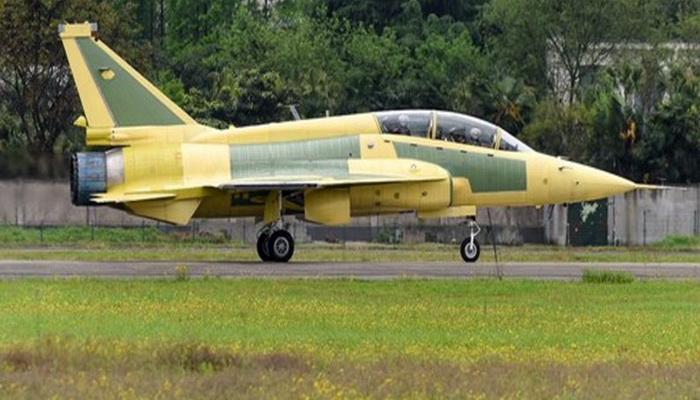  أول مقاتلة باكستانية نوع JF-17 Block 3 تقوم بأول تحليق لها في الصين .