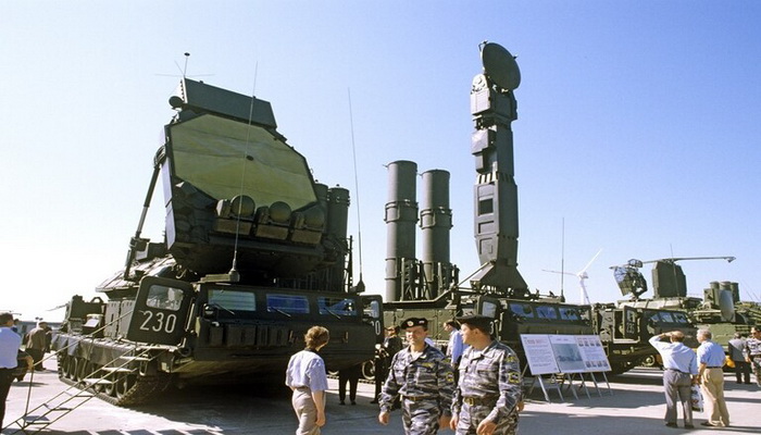 منظومة صواريخ "إس – 500" تتزود برؤوس نووية محدودة القدرة.