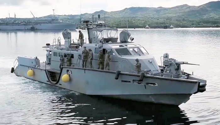الولايات المتحدة تقدم أحدث قوارب الدورية المسلحة Mark VI مارك السادس إلى أوكرانيا.