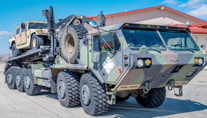 الجيش الأمريكي يمنح عقدًا لأوشكوش للمركبات التكتيكية الثقيلة.
