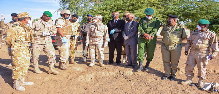 الأركان العامة للجيوش الموريتانية تؤكد على تعاون سكان المناطق الحدودية لمحاربة كورونا.