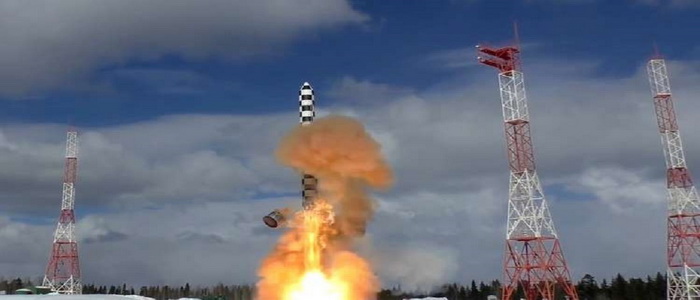 إستمرار إختبار الصاروخ الاستراتيجي الروسي الجديد المعروف باسم "إر إس-28 سارمات"
