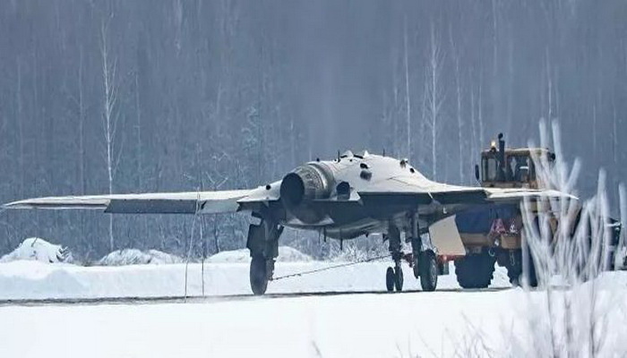 المقاتلة الروسية الأولى دون طيار "أوخوتنيك" تجتاز اختبارات القدرة الحربية.