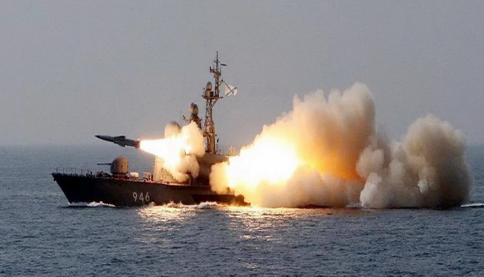 البحرية الروسية تتقدم بتطوير نوع جديد من أسلحة الصواريخ الفرط صوتية.