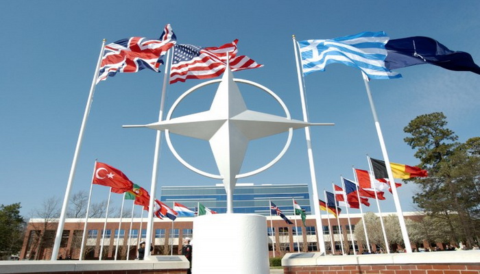 إجتماعات وزراء دول الناتو لمراجعة العلاقات مع روسيا 