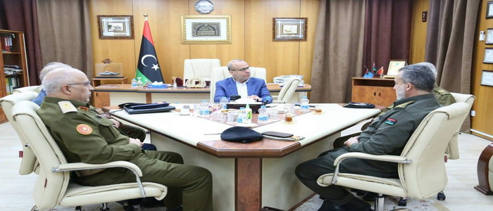 ليبيا | نائب رئيس المجلس الرئاسي يجتمع مع أعضاء اللجنة العسكرية المشتركة 5+5