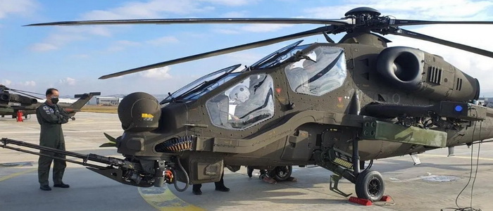 الفلبين | القوات الجوية تستلم طائرتان هليكوبتر هجومية تركية الصنع من طراز T129 ATAK.