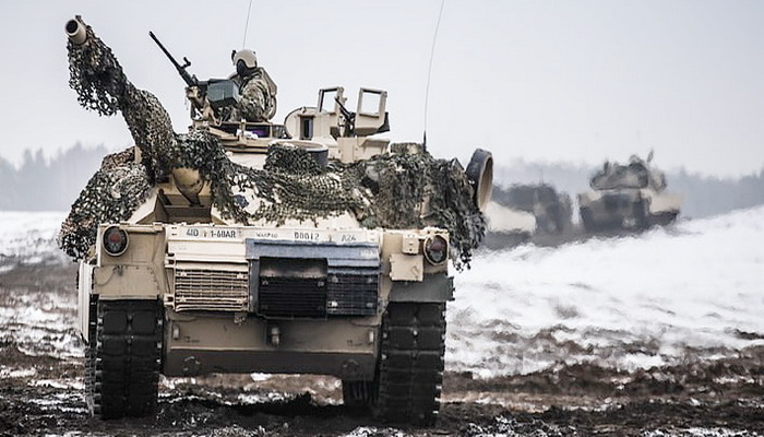 بولندا | توقيع صفقة شراء عدد 28 دبابة M1A2 Abrams بقيمة 4.75 مليار دولار مع تسريع عملية التسليم لظروف الحرب الروسية.