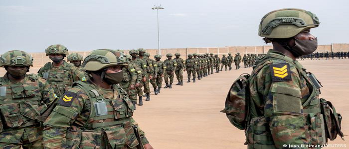 موزمبيق | وصول القوات العسكرية التابعة لأعضاء مجموعة التنمية لجنوب إفريقيا "SADC" إلى موزمبيق للمساعدة في مهمة مكافحة التمرد.
