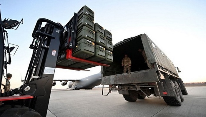 كندا | الموافقة على إرسال معدات وذخائر إلى أوكرانيا ومنحها قروضا بحوالي 400 مليون دولار أمريكي.