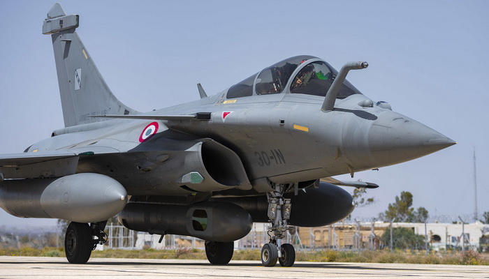 فرنسا | داسو للطيران تتلقى طلبية لـ 12 مقاتلة رافال متعددة المهام للقوات الجوية الفرنسية.