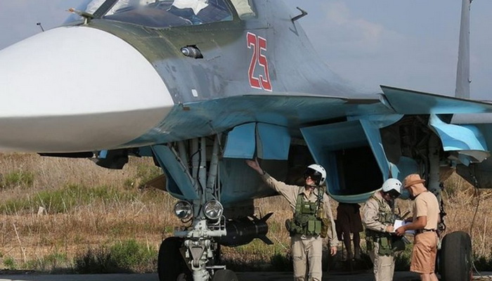 روسيا | وحدات القوات الجوية والفضائية الروسية تتسلم الدفعة الأولى من قاذفات "سو – 34 إم" المطوّرة.