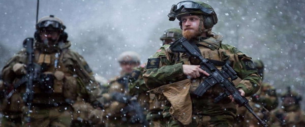 النرويج |  تخفيض مستوى التدريبات العسكرية بسبب انخفاض التهديد من روسيا.