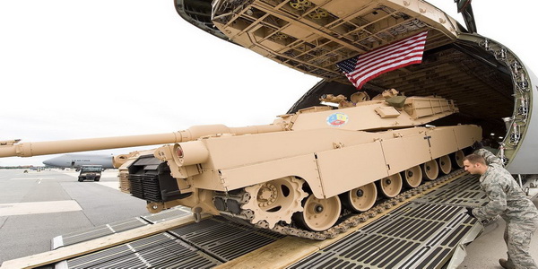 بولندا | التوقيع على إتفاقية مع الولايات المتحدة لشراء دفعة إضافية من دبابات أبرامز M1A1 Abrams.