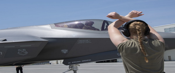 الولايات المتحدة | القوات الجوية  تنهي الرحلة الأولى لمقاتلة من طراز F-35 في تكوين Technology Refresh 3 (TR-3) بنجاح.