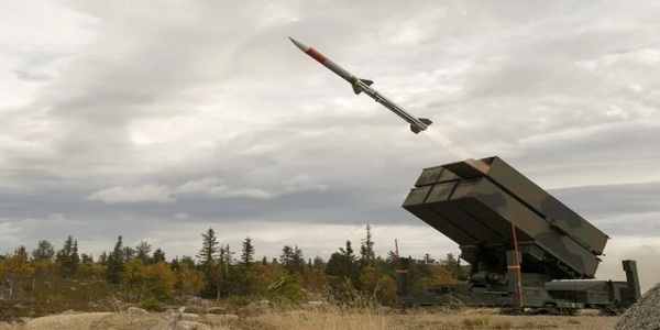  المجر | وزارة الدفاع المجرية تتسلم أول وحدتي نظام صواريخ أرض-جو الوطني/النرويجي المتطور (NASAMS). 