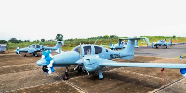 نيجيريا | القوات الجوية النيجيرية تتسلم طائرتين للمراقبة من طراز Diamond DA62.