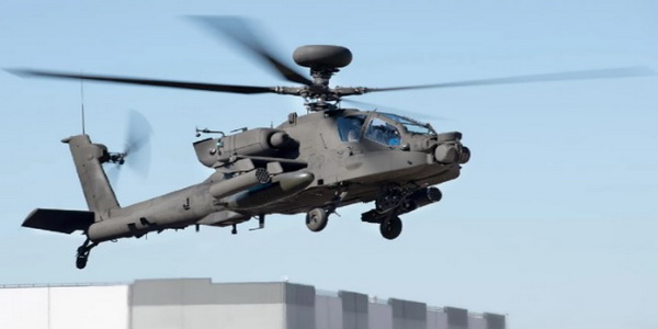 الولايات المتحدة | الإصدار 6.5 من طائرة بوينغ المروحية الهجومية المحسّنة AH-64E Apache تكمل رحلتها الأولى.