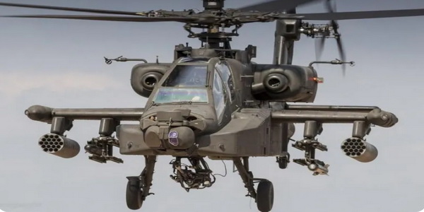 الولايات المتحدة | الإصدار 6.5 من طائرة بوينغ المروحية الهجومية المحسّنة AH-64E Apache تكمل رحلتها الأولى.