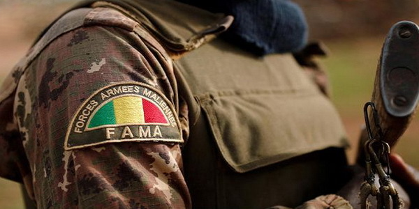 مالي | الجيش المالي يعلن سيطرته على مدينة كيدال معقل الثوار الأزواديين (الطوارق). 