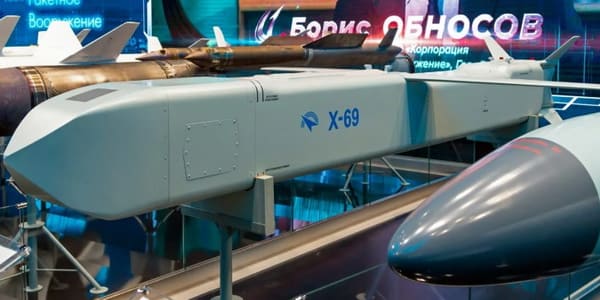 روسيا | إستخدام صاروخ شبحي جديد من طراز Kh-69 في غارة جوية على كييف الأوكرانية.