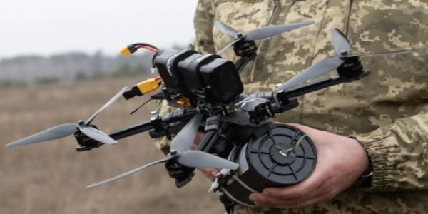 روسيا | تفوق على أوكرانيا في مجال الطائرات بدون طيار المزودة بالألياف الضوئية.