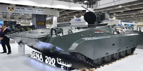 مصر | الكشف عن عربة المشاة القتالية المدرعة Sena 200 IFV محلية الصنع في معرض .EDEX 2023