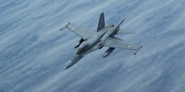 الولايات المتحدة | البحرية الأمريكية تمنح عقدًا لشركة RTX لتطوير بديل للتدابير المضادة الإلكترونية الدفاعية المتكاملة الحالية للطائرة المقاتلة  F/A-18 E/F Super Hornet.