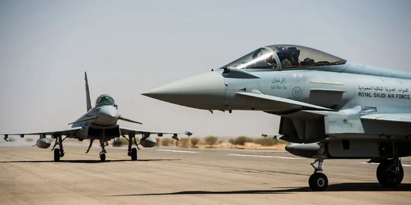السعودية | مشاركة بريطانية بطائرات يوروفايتر تايفون في التدريب الجوي "رماح النصر" متعدد الجنسيات الذي تنظمه القوات الجوية الملكية السعودية.