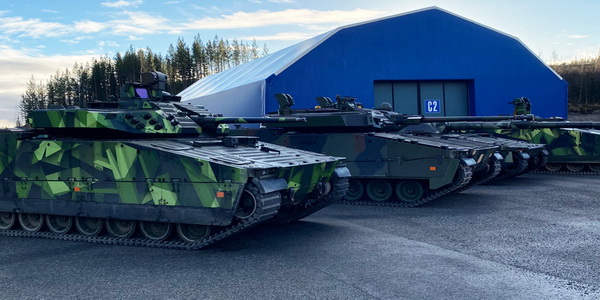 أوكرانيا | الدخول مع السويد في محادثات لشراء مركبات قتالية من طراز CV90.