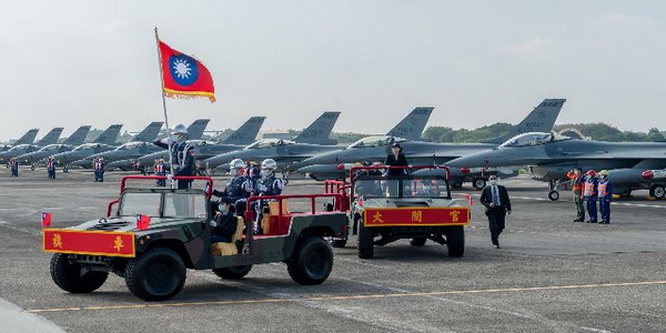 تايوان | زلزال بقوة M7.4 ريختر يدمر سرب النخبة من طائرات F-16V في قاعدة هوالين الجوية الصينية.