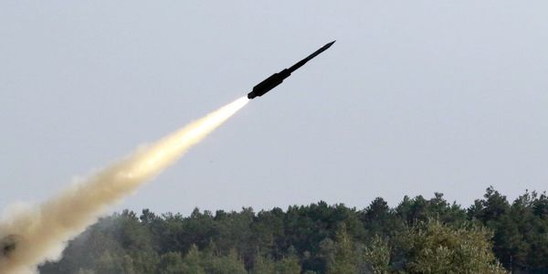 أوكرانيا | استخدام صاروخ أوكراني موجه جديد للهجوم على منظومة صواريخ S-400 وتدميرها بنجاح.