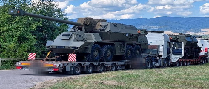 سلوفاكيا | تسليم مدافع هاوتزر ذاتية الدفع من طراز Zuzana 2 عيار 155 ملم إلى أوكرانيا.