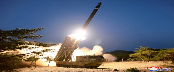 كوريا الشمالية | قاذفات الصواريخ KN-25 عيار 600 ملم من طراز MLRS تعتبر العمود الفقري للقوات النووية الكورية الشمالية.