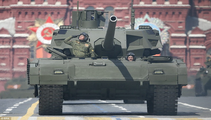 وزارة الدفاع الروسية تنشر لقطات مثيرة للدبابة الخارقة "أرماتا" 