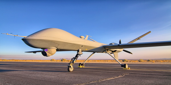 الولايات المتحدة | سلاح مشاة البحرية الأمريكية يستلم أول طائرة بدون طيار من طراز MQ-9 Reaper من شركة General Atomics.