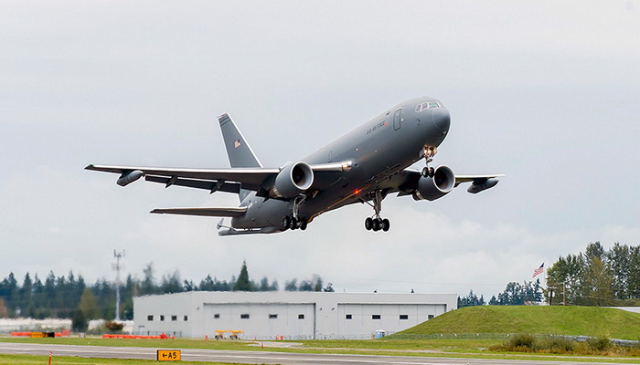 سلاح الجو الأمريكي يقبل أول طائرة صهريج .KC-46A