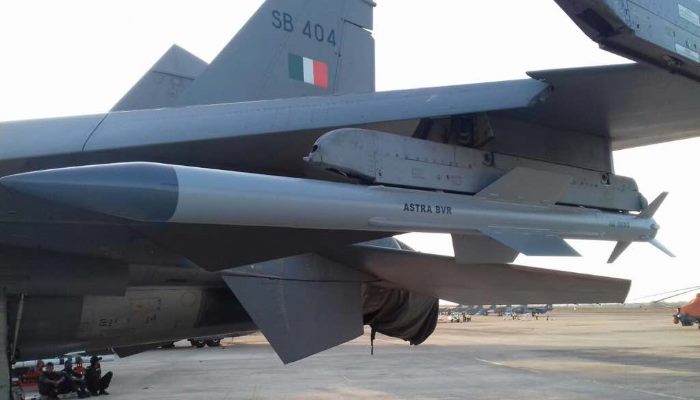 سلاح الجو الهندي يستكمل تجارب تطوير الصاروخ الجوي Astra BVR-AAM 100643