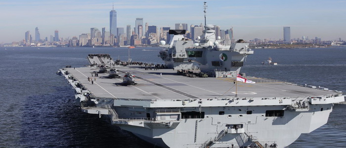 بريطانيا تدعو الهند للحصول على حاملة طائرات مماثلة لحاملة الطائرات HMS Queen Elizabeth.